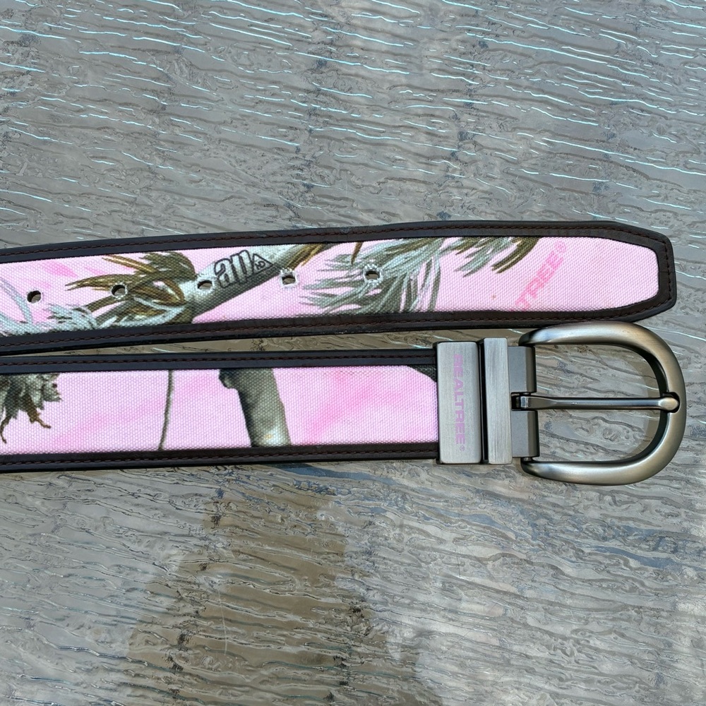 Real Tree Reversible Pink Camo & Brown Leather/Fabric Belt M/L